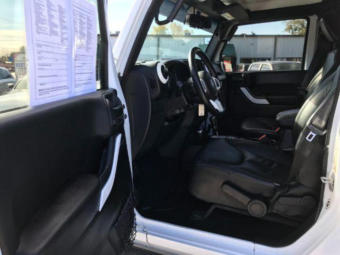 2016 Bright White Clear Coat /Black, leather Jeep Wrangler Unlimited Sahara 4WD (1C4BJWEG3GL) with an 3.6L V6 DOHC 24V FFV engine, located at 900 South McDonald Street, McKinney, TX, 75069, (972) 529-2992, 33.189335, -96.613403 - Photo#8