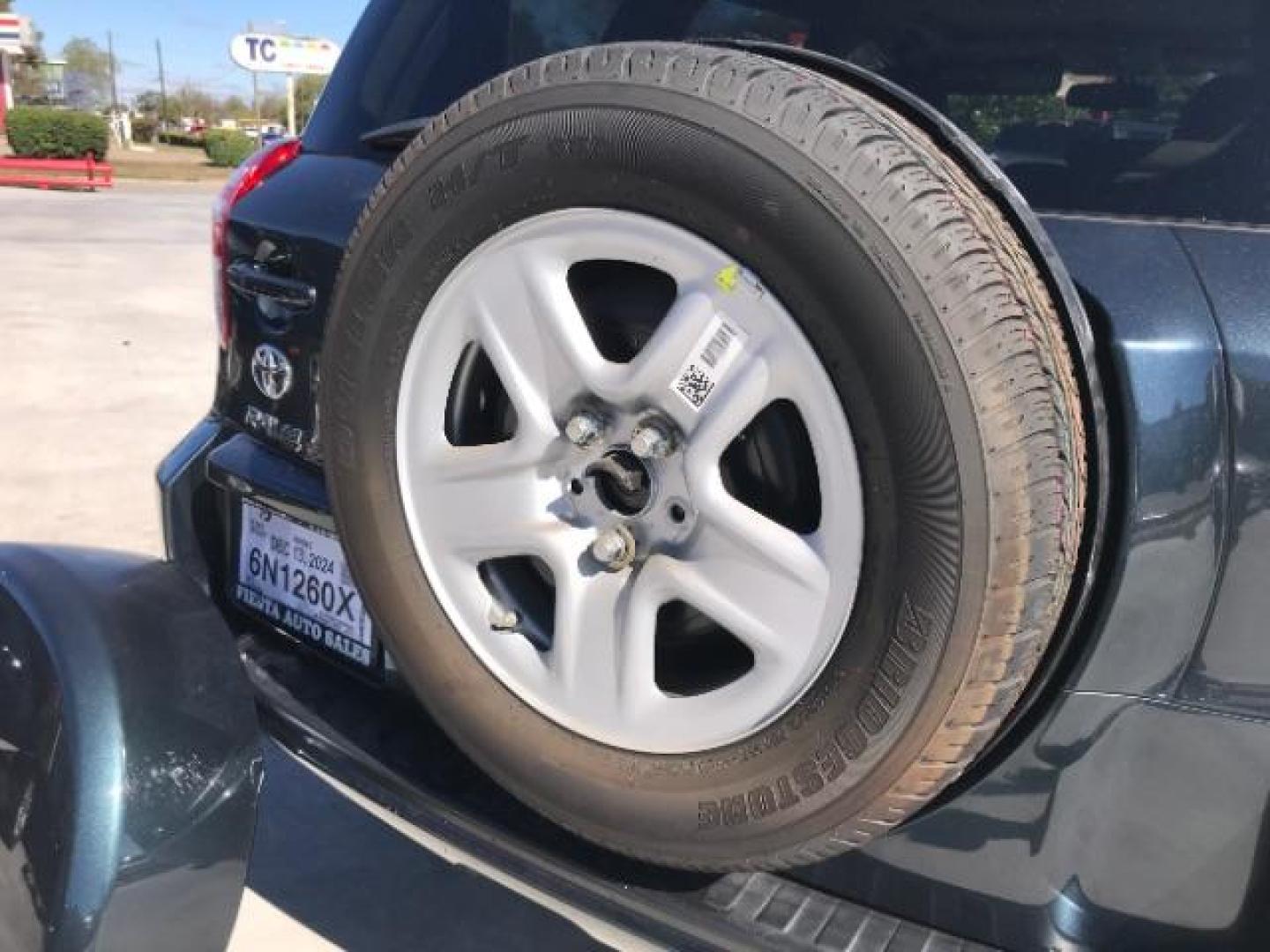 2011 Blue Green /Ash Leather Interior Toyota RAV4 Limited I4 2WD (2T3YF4DV1BW) with an 2.4L L4 DOHC 16V engine, 4-Speed Automatic transmission, located at 900 South McDonald Street, McKinney, TX, 75069, (972) 529-2992, 33.189335, -96.613403 - Photo#13