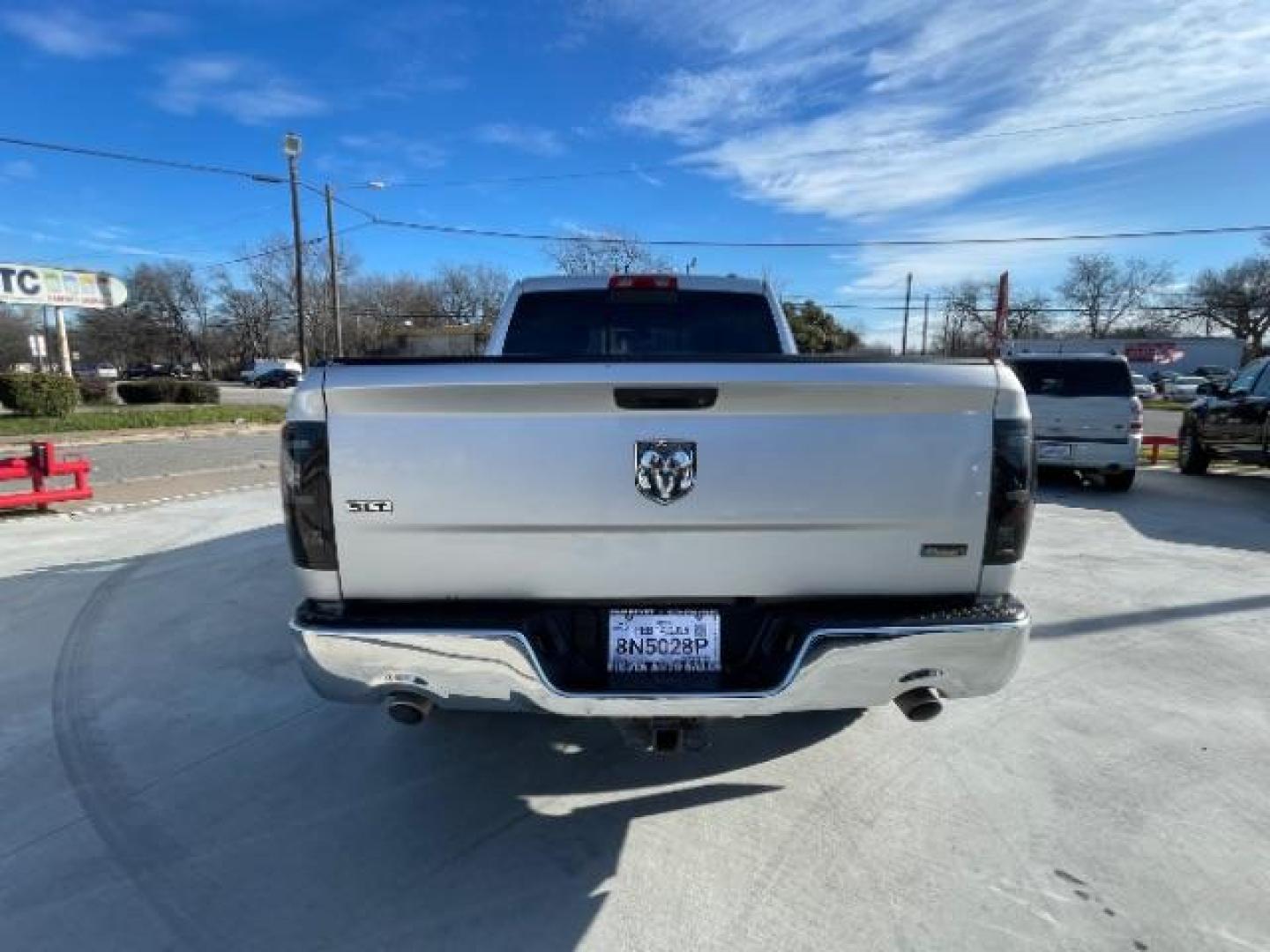 2009 Bright Silver Metall /Dark Slate/Medium Gr Dodge Ram 1500 SLT Quad Cab 2WD (1D3HB18P79S) with an 4.7L V8 SOHC 16V FFV engine, 5-Speed Automatic transmission, located at 900 South McDonald Street, McKinney, TX, 75069, (972) 529-2992, 33.189335, -96.613403 - Photo#5