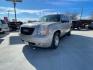 2007 Silver Birch Metalli /Light Tan Cloth Inte GMC Yukon XL SLE-1 1/2 Ton 2WD (1GKFC16017J) with an 5.3L V8 OHV 16V FFV engine, 4-Speed Automatic transmission, located at 900 South McDonald Street, McKinney, TX, 75069, (972) 529-2992, 33.189335, -96.613403 - Photo#2