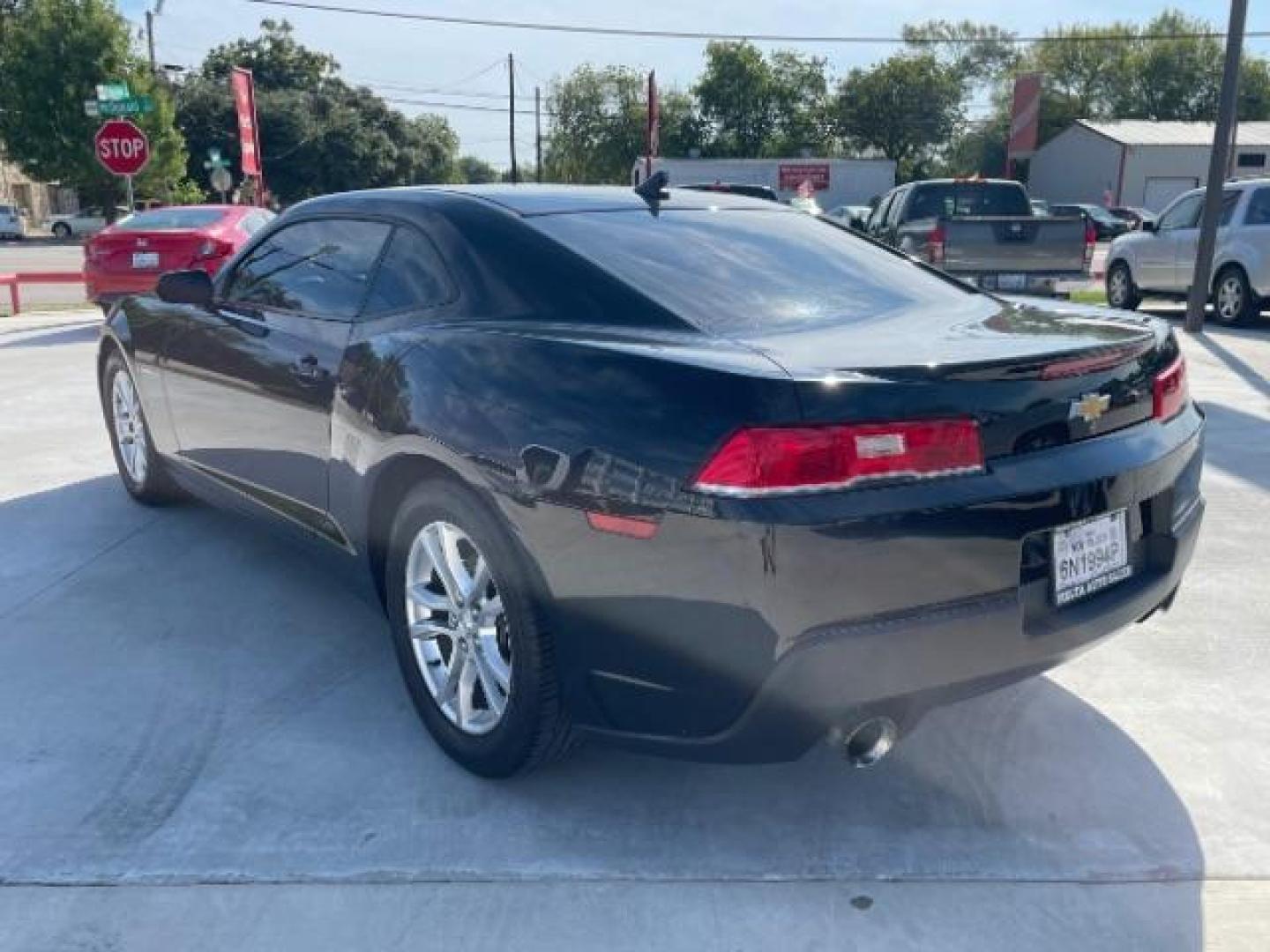 2015 Black /Black Chevrolet Camaro 1LT Coupe (2G1FD1E31F9) with an 3.6L V6 DOHC 24V FFV engine, 6-Speed Automatic transmission, located at 900 South McDonald Street, McKinney, TX, 75069, (972) 529-2992, 33.189335, -96.613403 - Photo#4