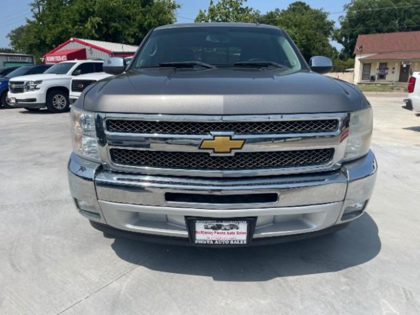 2012 Silver Ice Metallic /Ebony Cloth Interior Chevrolet Silverado 1500 LT Crew Cab 2WD (3GCPCSE09CG) with an 5.3L V8 OHV 16V FFV engine, 6-Speed Automatic transmission, located at 900 South McDonald Street, McKinney, TX, 75069, (972) 529-2992, 33.189335, -96.613403 - Photo#4