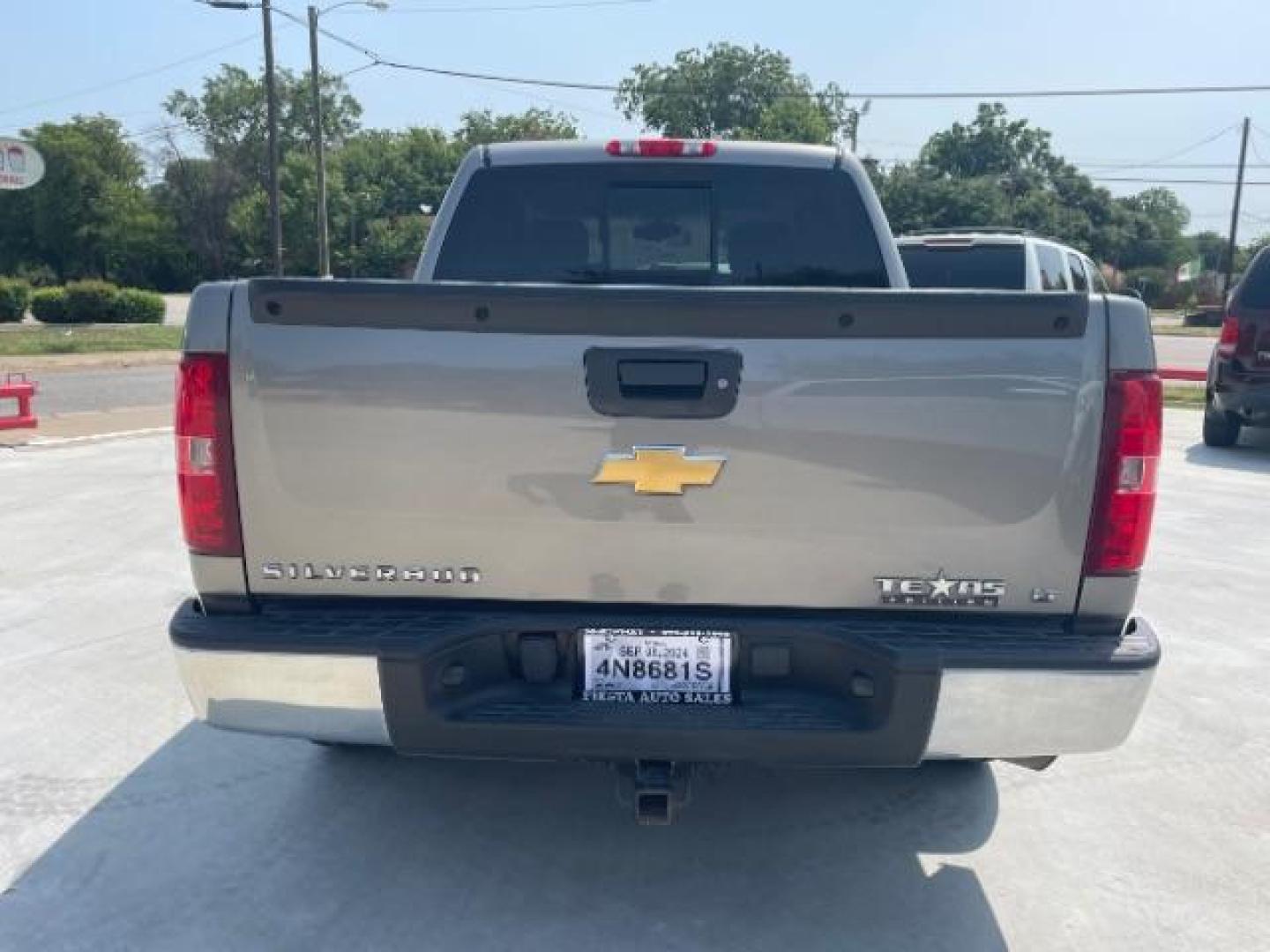 2012 Silver Ice Metallic /Ebony Cloth Interior Chevrolet Silverado 1500 LT Crew Cab 2WD (3GCPCSE09CG) with an 5.3L V8 OHV 16V FFV engine, 6-Speed Automatic transmission, located at 900 South McDonald Street, McKinney, TX, 75069, (972) 529-2992, 33.189335, -96.613403 - Photo#6