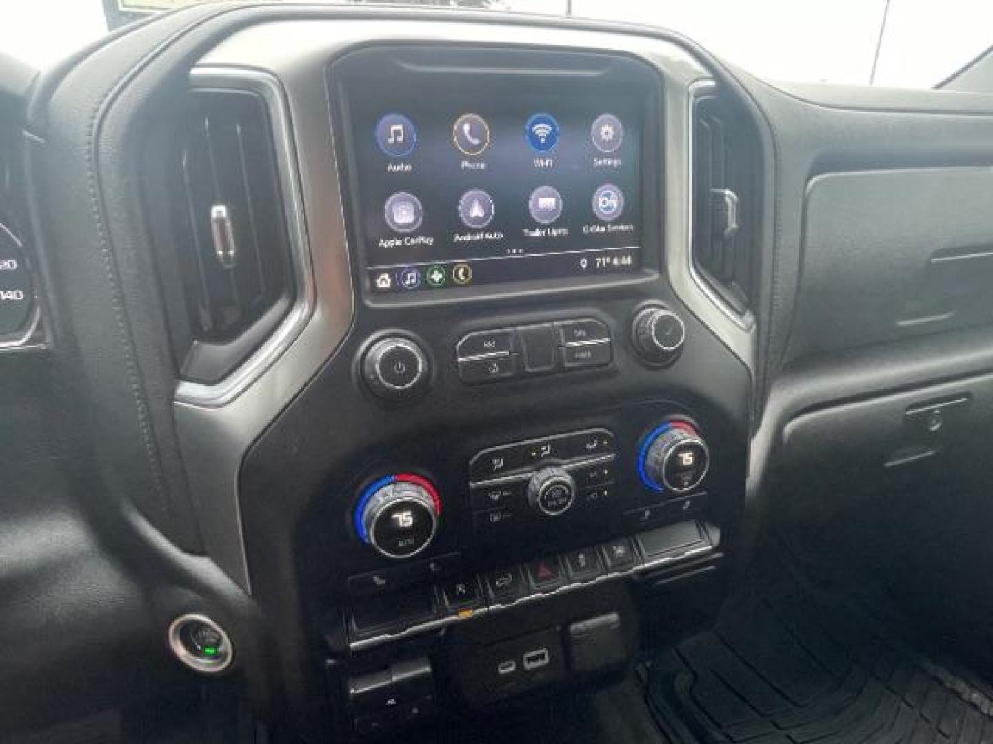 2019 Black /Jet Black, leather Chevrolet Silverado 1500 RST Crew Cab 2WD (1GCPWDED0KZ) with an 5.3L V8 OHV 16V engine, 6-Speed Automatic transmission, located at 900 South McDonald Street, McKinney, TX, 75069, (972) 529-2992, 33.189335, -96.613403 - Photo#16