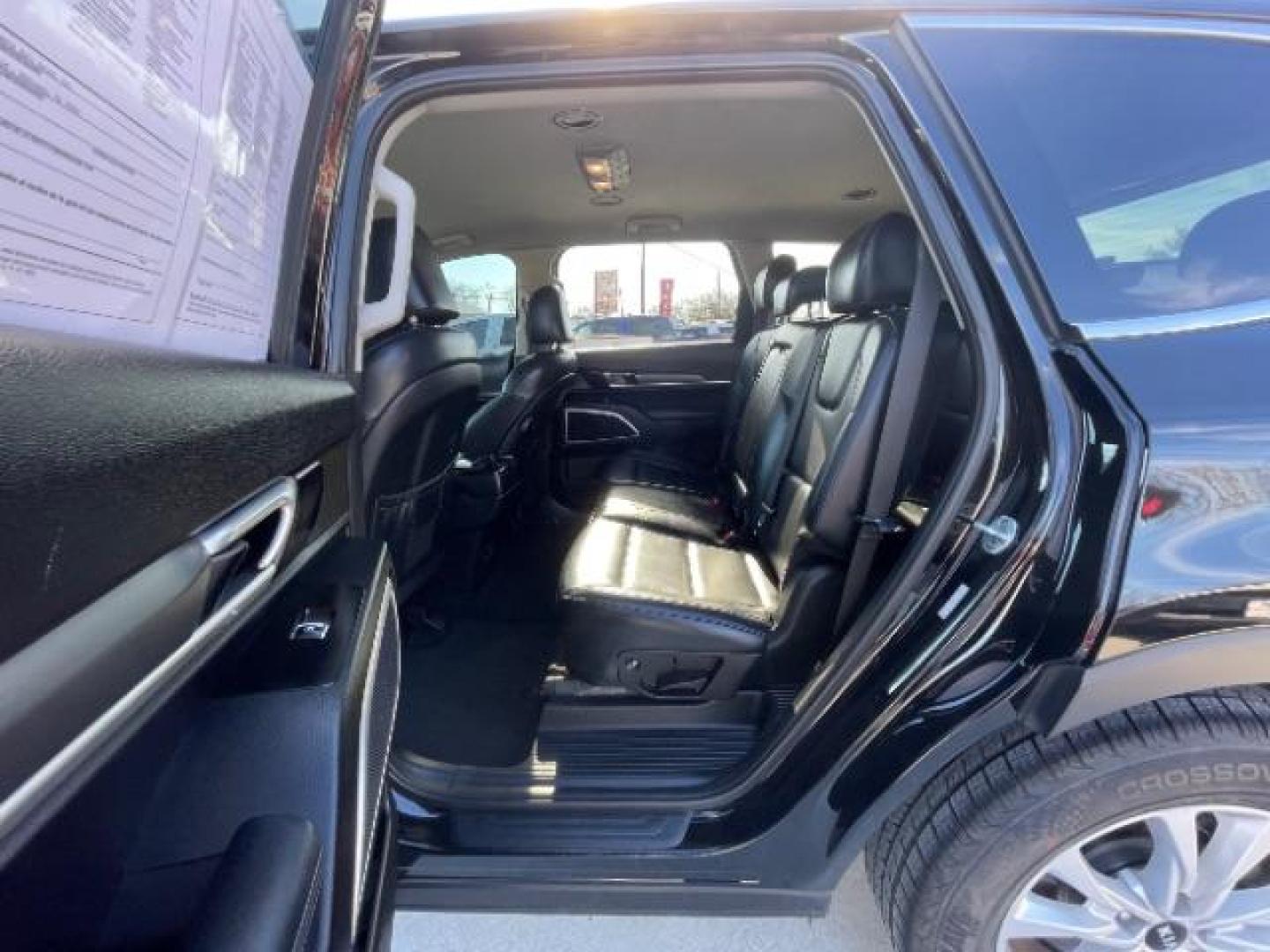 2020 Ebony Black /Black SOFINO, leatherette Kia Telluride LX (5XYP24HC6LG) with an 3.8L V6 DOHC 24V engine, 8-Speed Automatic transmission, located at 900 South McDonald Street, McKinney, TX, 75069, (972) 529-2992, 33.189335, -96.613403 - Photo#11