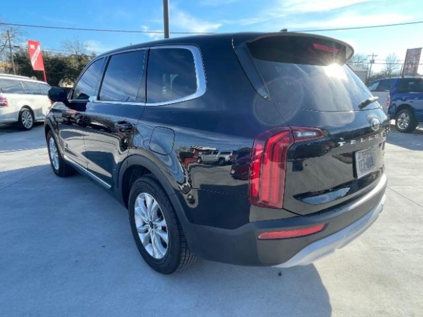 2020 Ebony Black /Black SOFINO, leatherette Kia Telluride LX (5XYP24HC6LG) with an 3.8L V6 DOHC 24V engine, 8-Speed Automatic transmission, located at 900 South McDonald Street, McKinney, TX, 75069, (972) 529-2992, 33.189335, -96.613403 - Photo#6