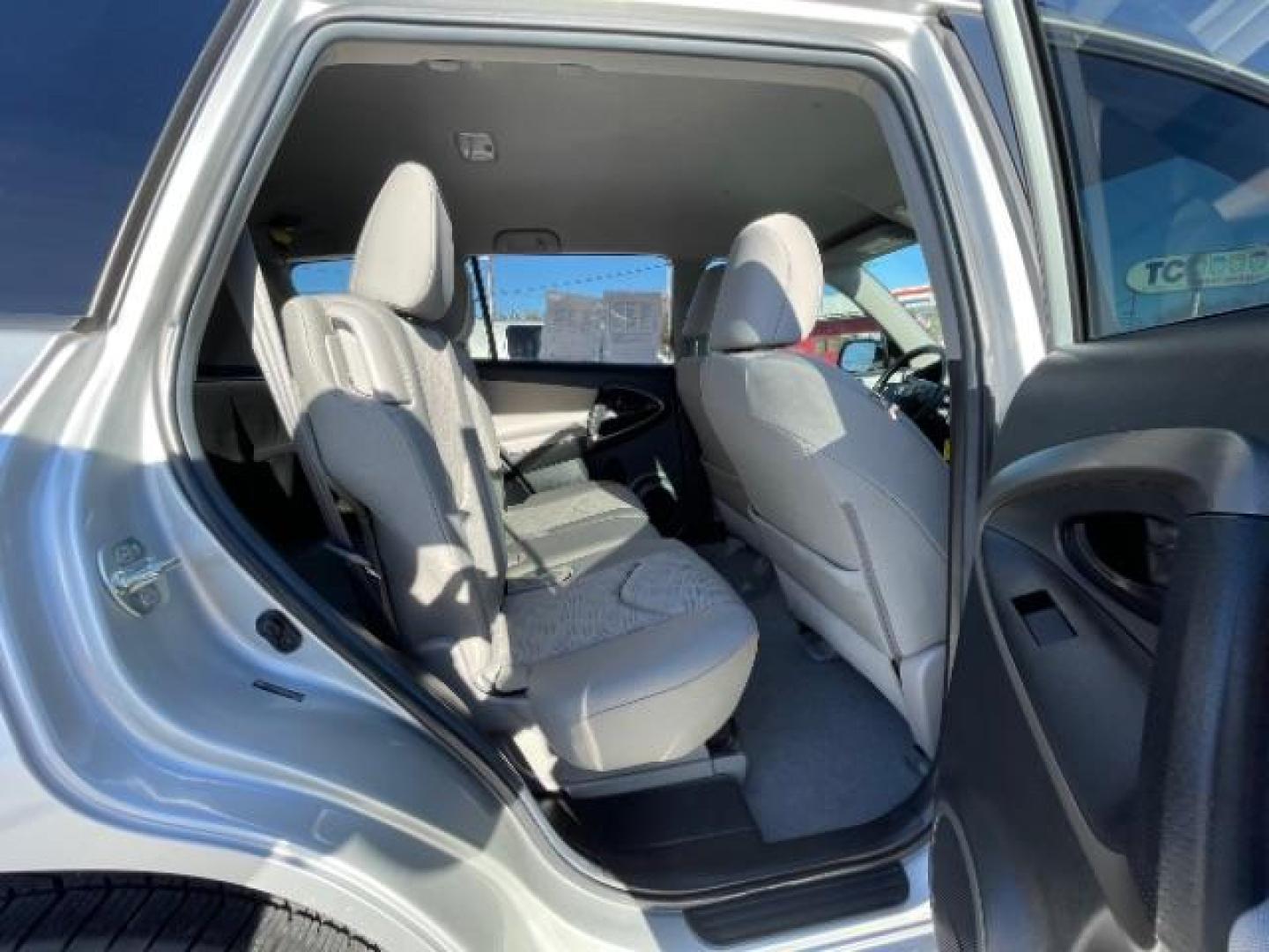 2012 Silver /Gray cloth Toyota Rav4 Base (2T3ZF4DV6CW) with an 2.5L engine, Automatic transmission, located at 900 South McDonald Street, McKinney, TX, 75069, (972) 529-2992, 33.189335, -96.613403 - Photo#11