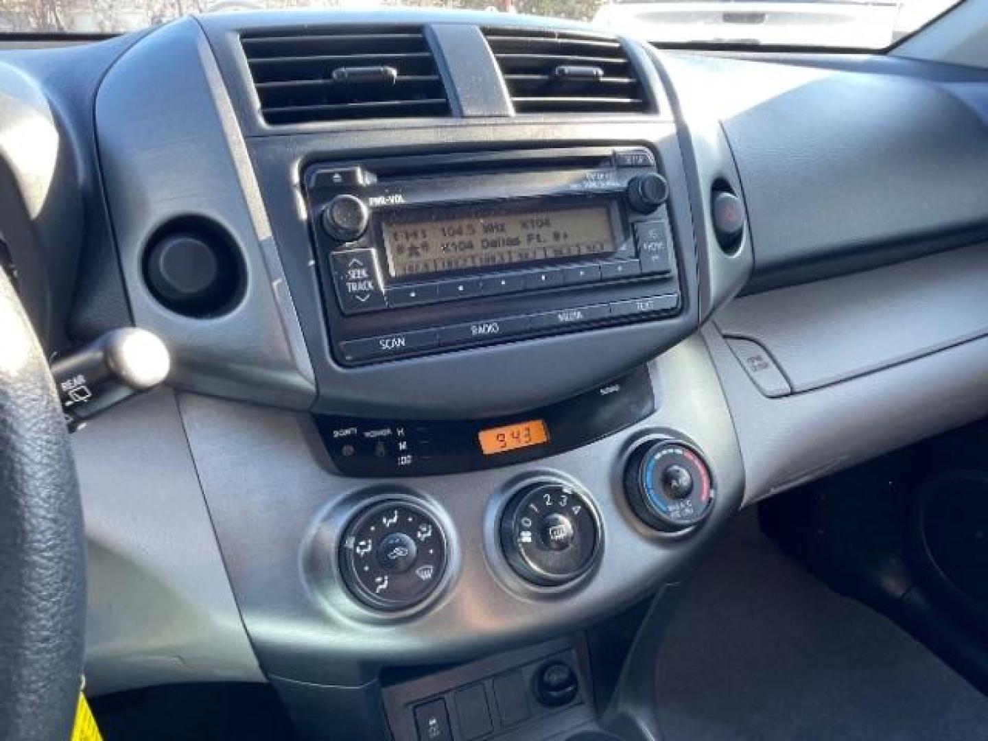 2012 Silver /Gray cloth Toyota Rav4 Base (2T3ZF4DV6CW) with an 2.5L engine, Automatic transmission, located at 900 South McDonald Street, McKinney, TX, 75069, (972) 529-2992, 33.189335, -96.613403 - Photo#12