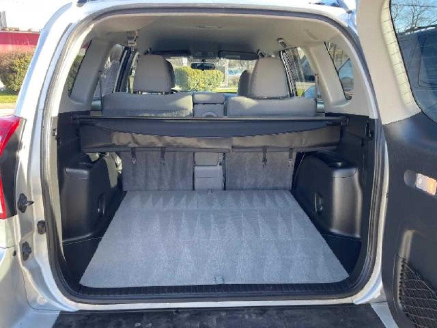 2012 Silver /Gray cloth Toyota Rav4 Base (2T3ZF4DV6CW) with an 2.5L engine, Automatic transmission, located at 900 South McDonald Street, McKinney, TX, 75069, (972) 529-2992, 33.189335, -96.613403 - Photo#16