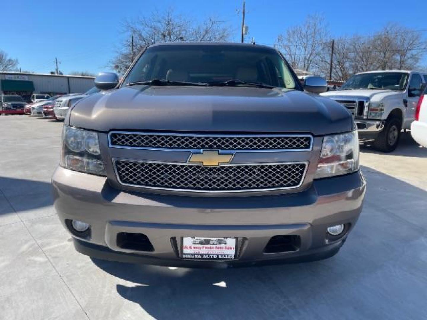 2013 Mocha Steel Metallic /Light Cashmere/Dark Cashmere Leather Interior Chevrolet Suburban LTZ 1500 2WD (1GNSCKE03DR) with an 5.3L V8 OHV 16V FFV engine, 6-Speed Automatic transmission, located at 900 South McDonald Street, McKinney, TX, 75069, (972) 529-2992, 33.189335, -96.613403 - Photo#3